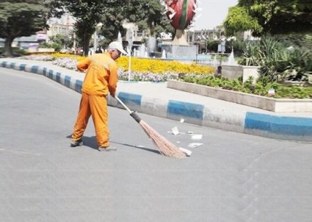 اخراج تعدادی از کارگران شرکتی بخش تنظیف شهرداری بندرعباس/ به داد کارگران مظلوم برسید