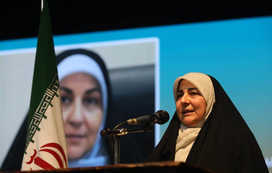 طنز هدیه هنرمندان به مردم در روزگار حساس اجتماعی است