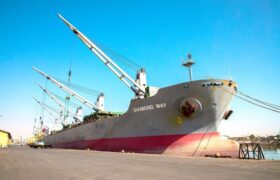 ثبت بالاترین رکورد بارگیری مواد معدنی در بندر شهید رجایی در سال جاری