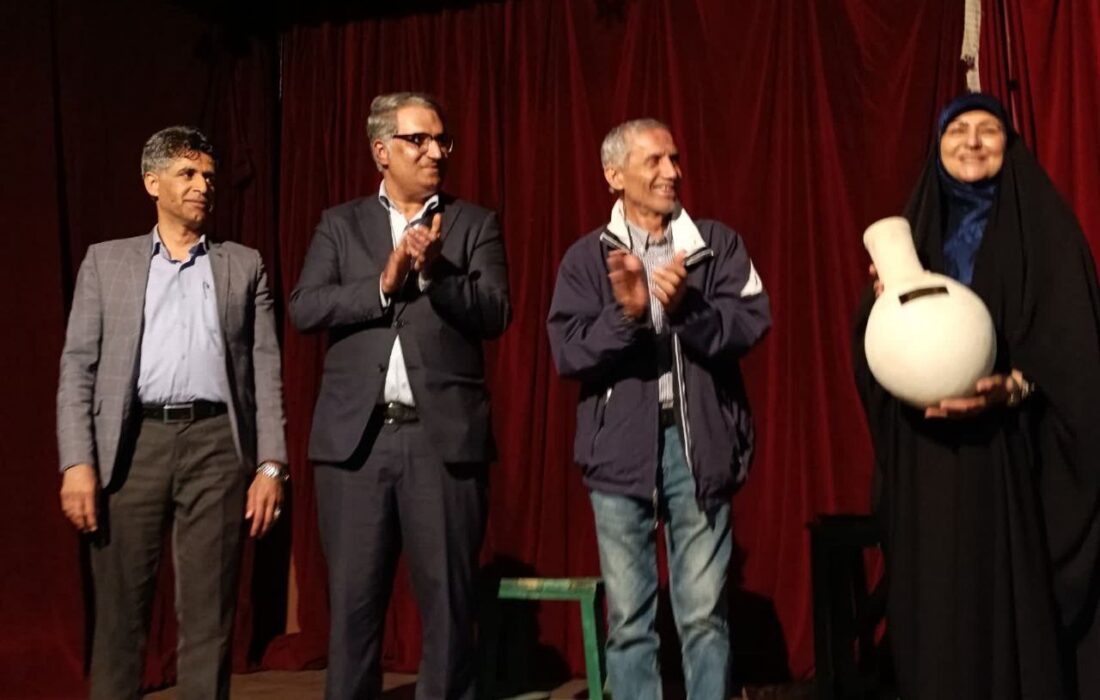 میناب شایسته عنوان پایتخت هنر استان است