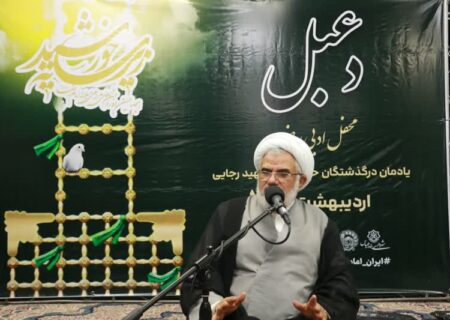 شعر، زبان گویای انتقال معارف اهل بیت به نسل جوان است