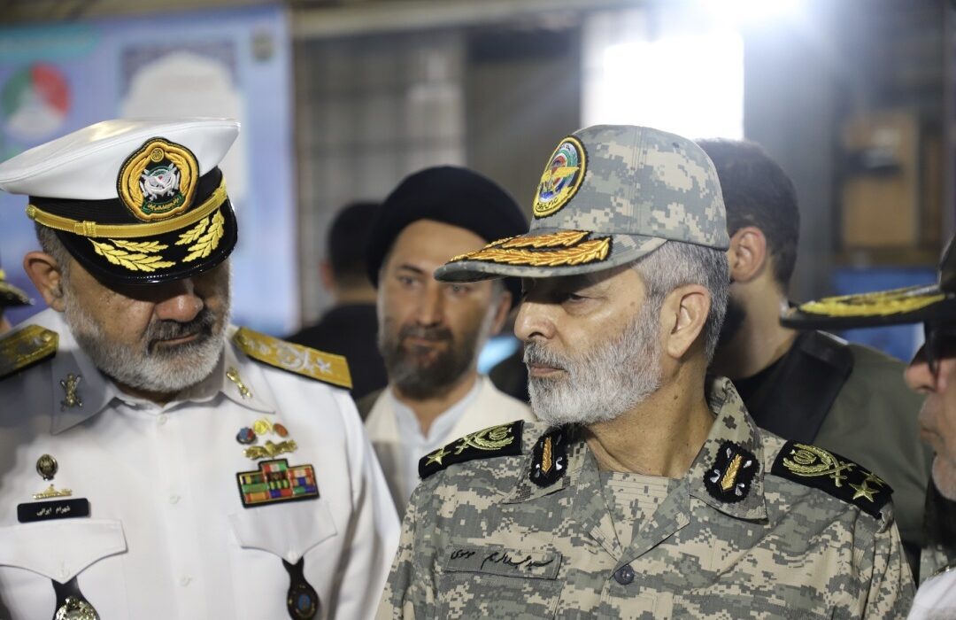 بازدید سرلشکر موسوی از یگان‌های دریایی ارتش و سپاه در هرمزگان