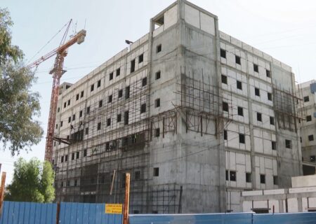 تأکید معاون استاندار بر تسریع در رفع چالش‌های زیرساختی بیمارستان ستاره خلیج فارس